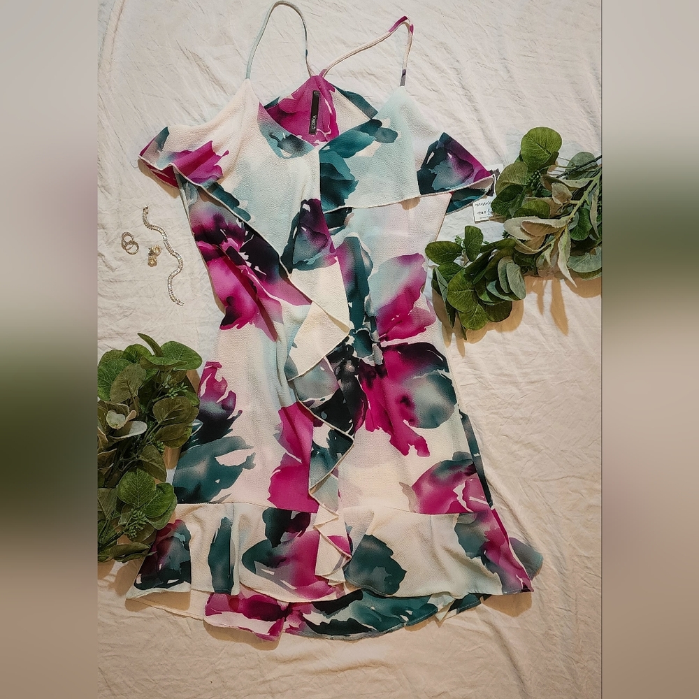 Bright Floral dress.  NanaMacs online boutique. Size Small
